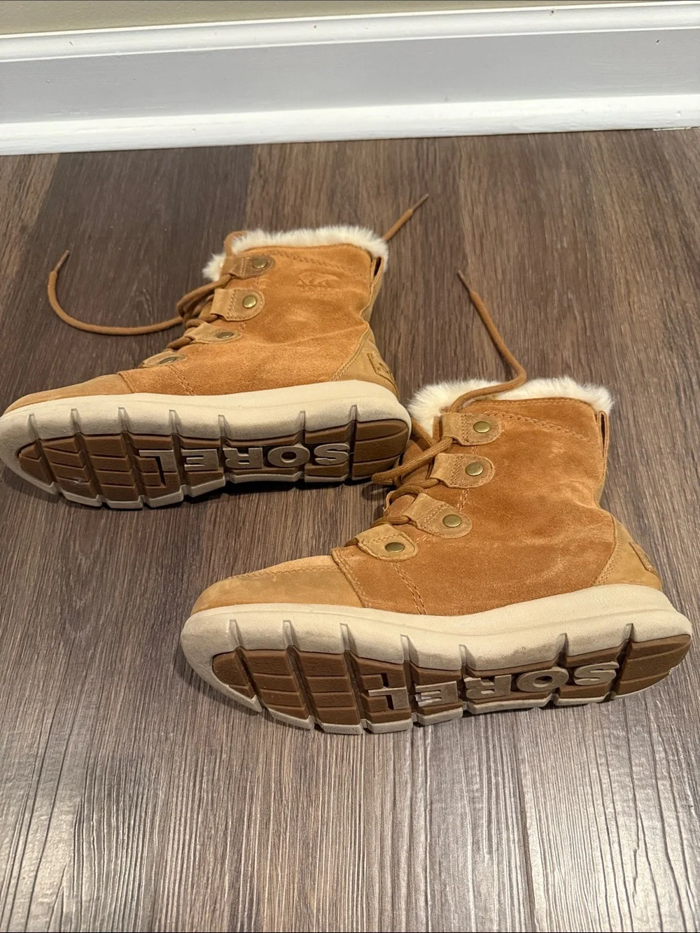 Sorel Women's Tan Suede Faux-Fur Collar Winter Boot